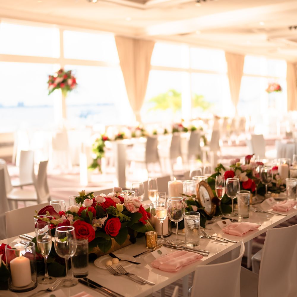 Naples Wedding Tabletop Rentals for Refined Receptions